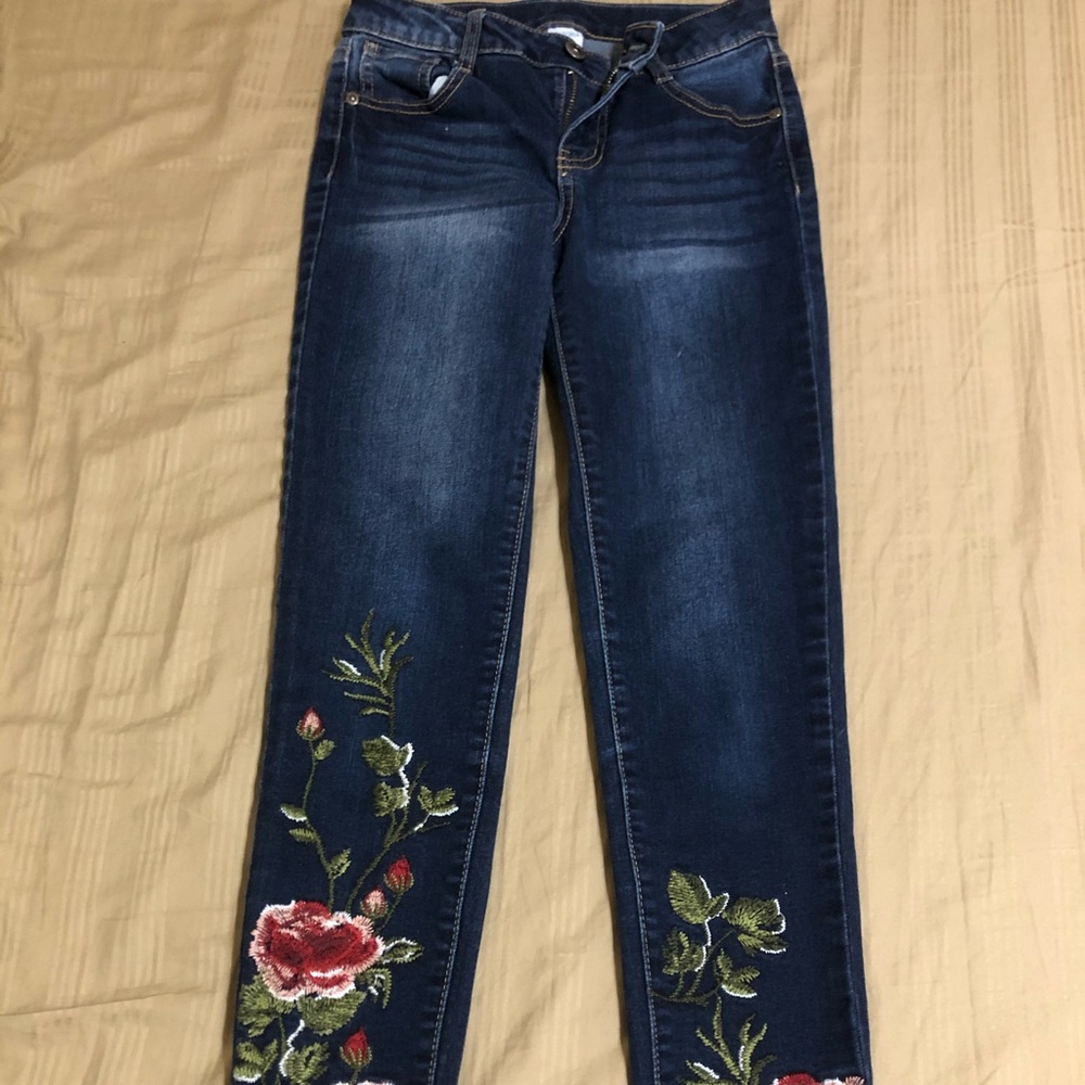 Youth Jeans w/t Stitched Roses